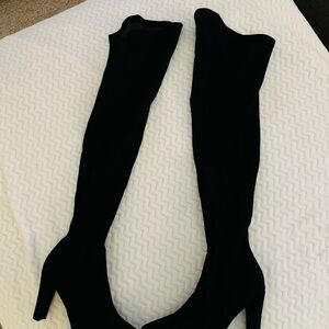 Elegant Black Over-the-Knee Boots